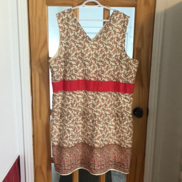 NorthStyle: Size 2X Sleeveless V-neck Dress - Picture 2 of 4